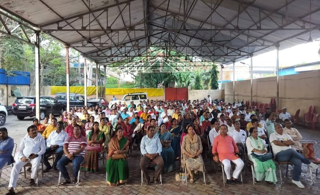 RanjitaSingh015's tweet image. आज राँची महानगर कार्यलय में भाजपा द्वारा मान.प्रधानमंत्री श्री @narendramodi  जी के जन्मदिवस के अवसर पर 17 सितम्बर से 2 अक्टुबर तक तय #सेवा_पखवाड़ा कार्यक्रम की सफलता के लिएआयोजित कार्यशाला में विधायक रांची श्री #CPSingh जी,हटिया श्री @navinjaiswal4 जी, गणेश मिश्रा जी का सन्बोधन