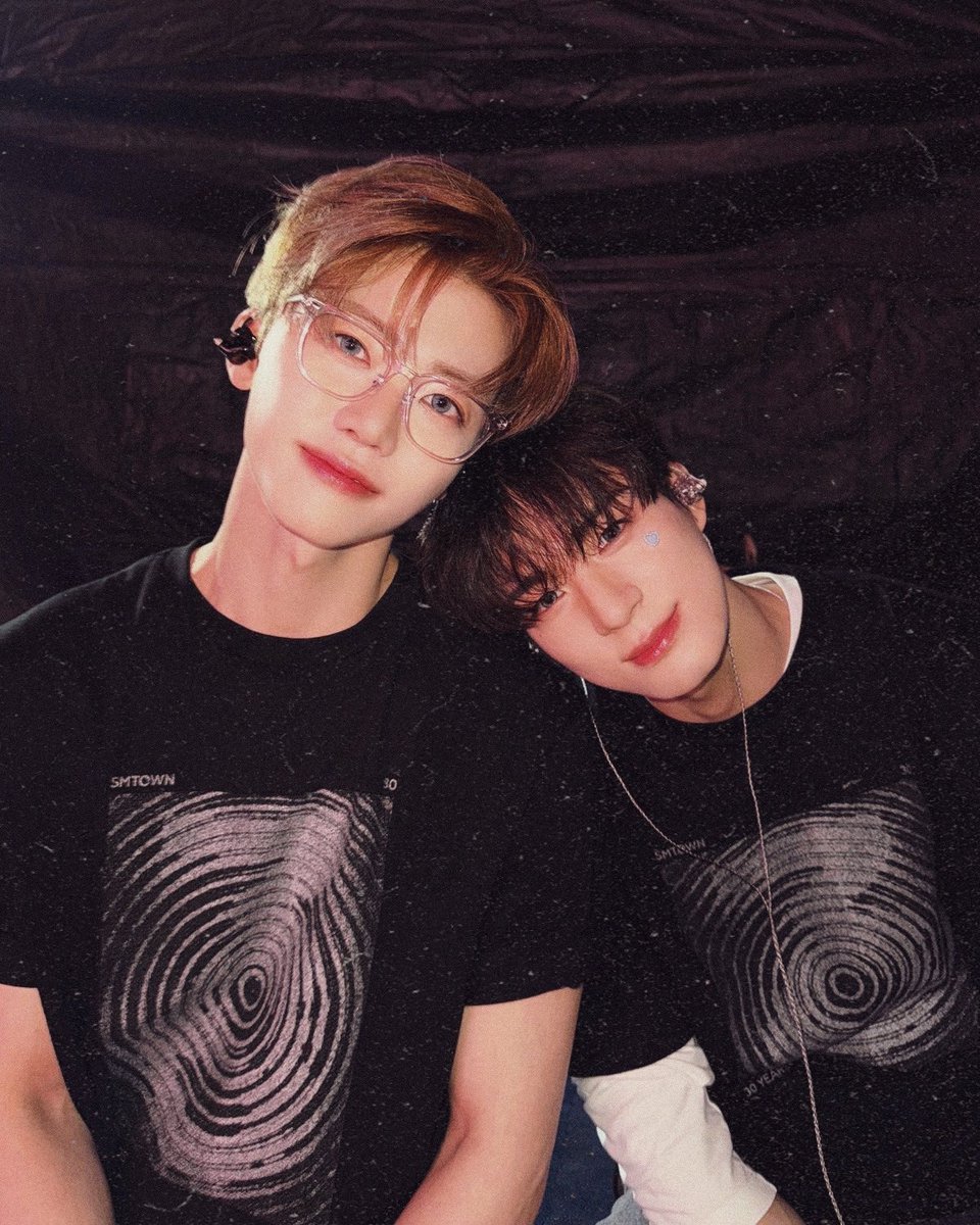 njaemien's tweet image. ️️ ️️