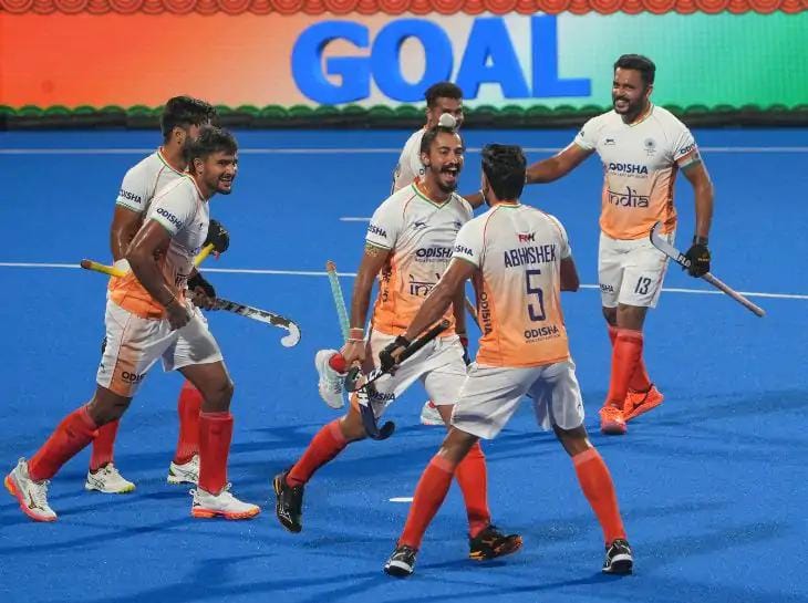 Hkhandelwal1964's tweet photo. भारत विजयी भव: ..!!
भारत का परचम एशिया में लहराया 🏑🇮🇳

8 वर्ष के बाद भारत ने एशिया कप हॉक़ी 2025 जीतकर इतिहास रच दिया।

फाइनल मुकाबले में टीम इंडिया ने शानदार प्रदर्शन करते हुए दक्षिण कोरिया को 4-1 से हराकर खिताब अपने नाम कर देश का गौरव बढ़ाया हैं।

पुरुष हॉकी एशिया कप 2025 की विजेता भारतीय हॉकी टीम के प्रत्येक सदस्य का हृदयतल से अभिनंदन! हमे अपने खिलाड़ियों पर गर्व हैं।
#AsiaCupHockey #TeamIndia