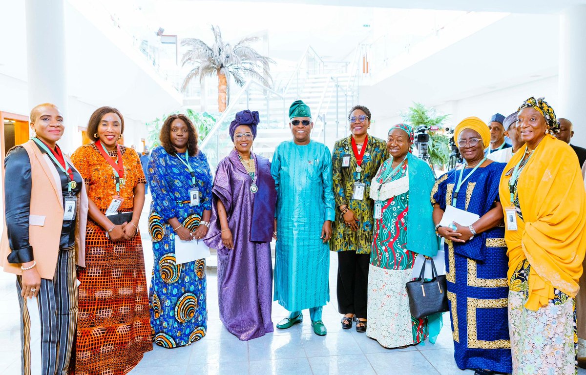 ArcChioma's tweet photo. It was a great honor as the 2nd Vice-President of NIA to be a part of the delegation led by the President of the NIA,Board of Trustees, Past Presidents, Council members of the NIGERIAN INSTITUTE of ARCHITECTS'(NIA) on a visit to His Excellency Kashim Shettima GCON, on 04:09:25 https://t.co/D2pciHRYdM