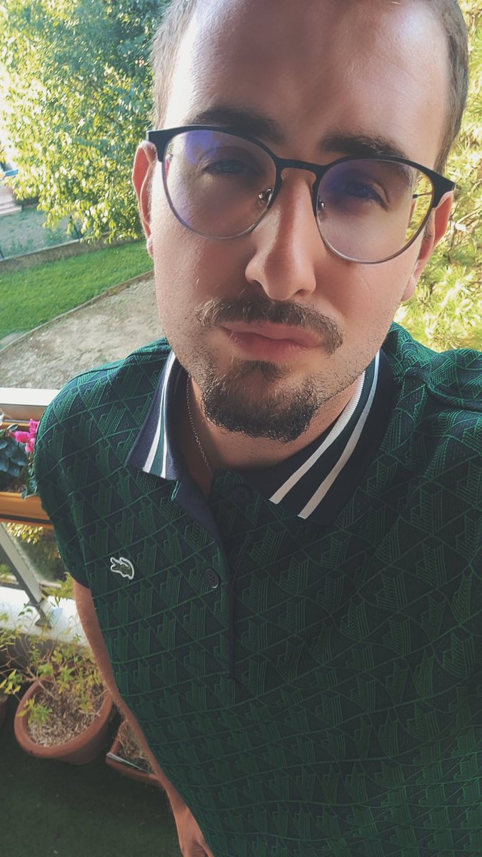 Dimanche shopping, histoire de se changer les idées qui sont bien mauvaises ces derniers mois...
#LGBTQIAPreventSuicide