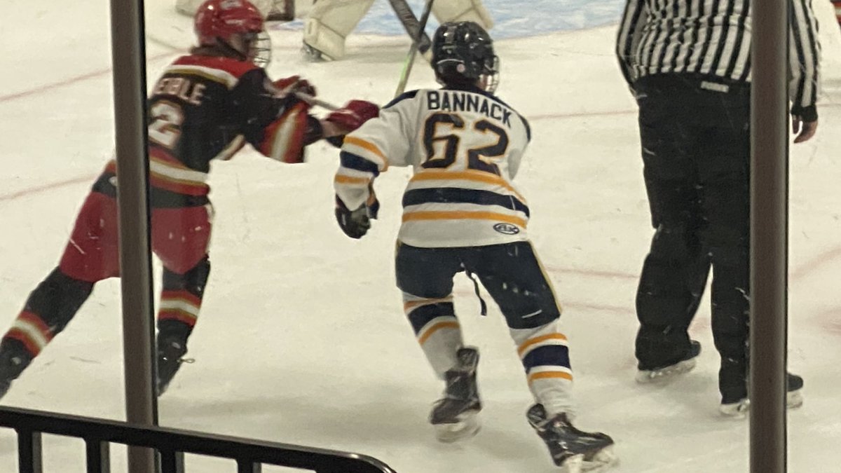 braidenbannack's tweet photo. Good first weekend at @hockeytape Hometown Cup in Grand Rapids with my Sabres teammates! 3-1 record, 23 goals for 11 against. https://t.co/xV4g97IgEL
