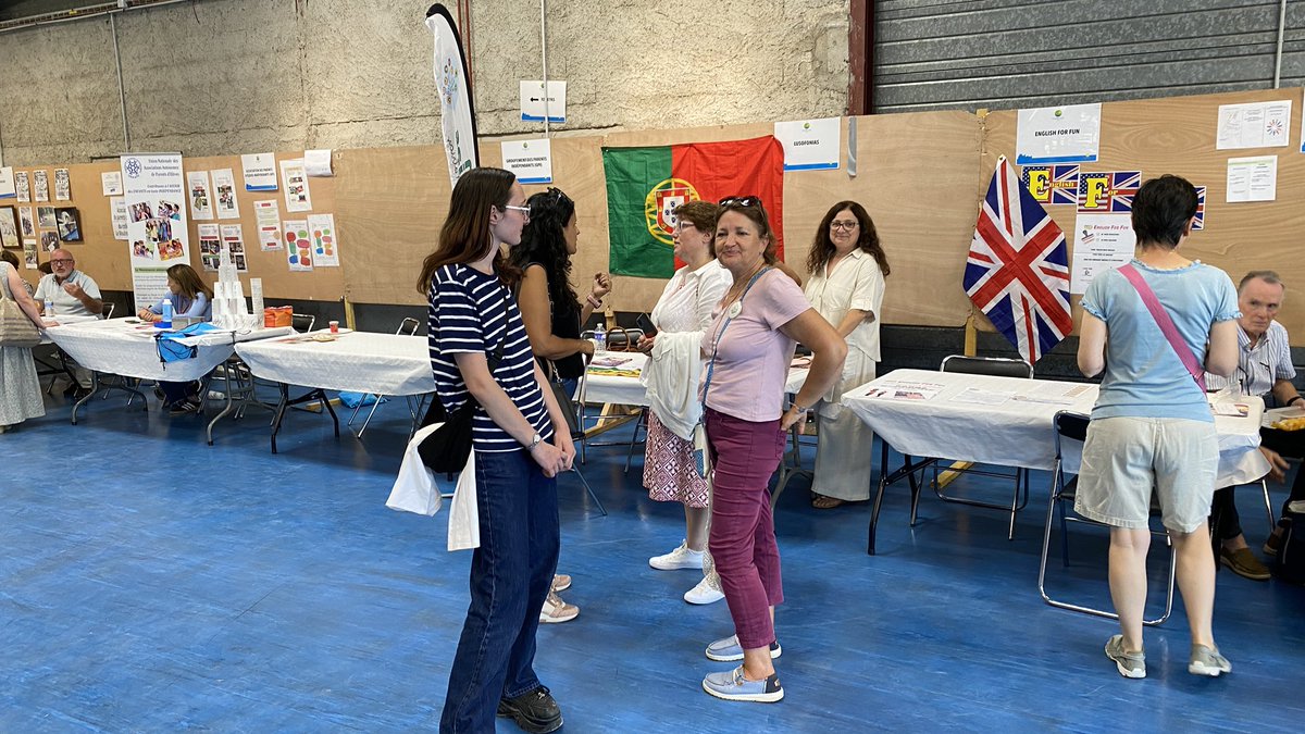 TDS771's tweet photo. Cette année encore, nous avons passé une très belle journée au #ForumDesAssos 
Bravo et merci aux bénévoles et aux équipes de la mairie pour cette belle opportunité, qui nous permet de nous rencontrer, d'échanger et de parler d'avenir. 
#Thorigny #TDS avec @fabrice_hamelin https://t.co/h3DJDoeXEH