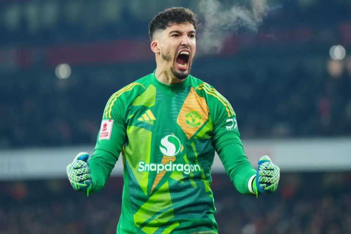 Sırf Gs Uğurcan'a 36 milyon Euro para ödedi diye Manchester Unitedin 1. Kalecisi yedek bırakılıyor. 

Fıkra bu kadar.