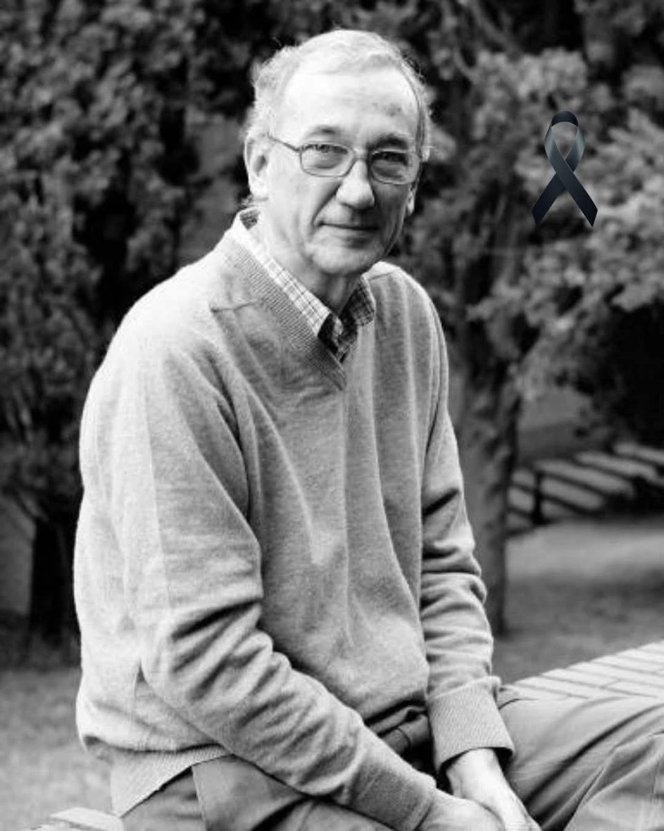 En agradecimiento por su vida de servicio a los más necesitados, su ejemplo de lucha por la justicia, los derechos humanos y su labor apostólica durante todo su sacerdocio.