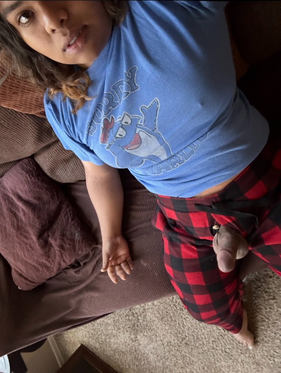 Good morning 🥴 nipples and dick hard asf 👉🏽🥹👈🏽 maybe someone can suck em