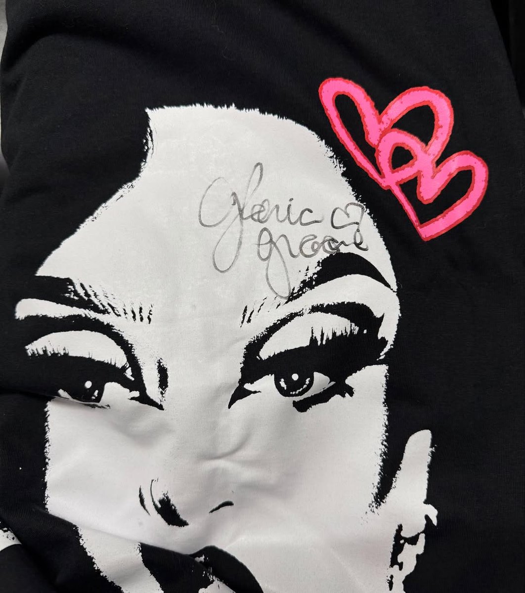 Blusa da Fabi assinada pela Gloria Groove 💕
