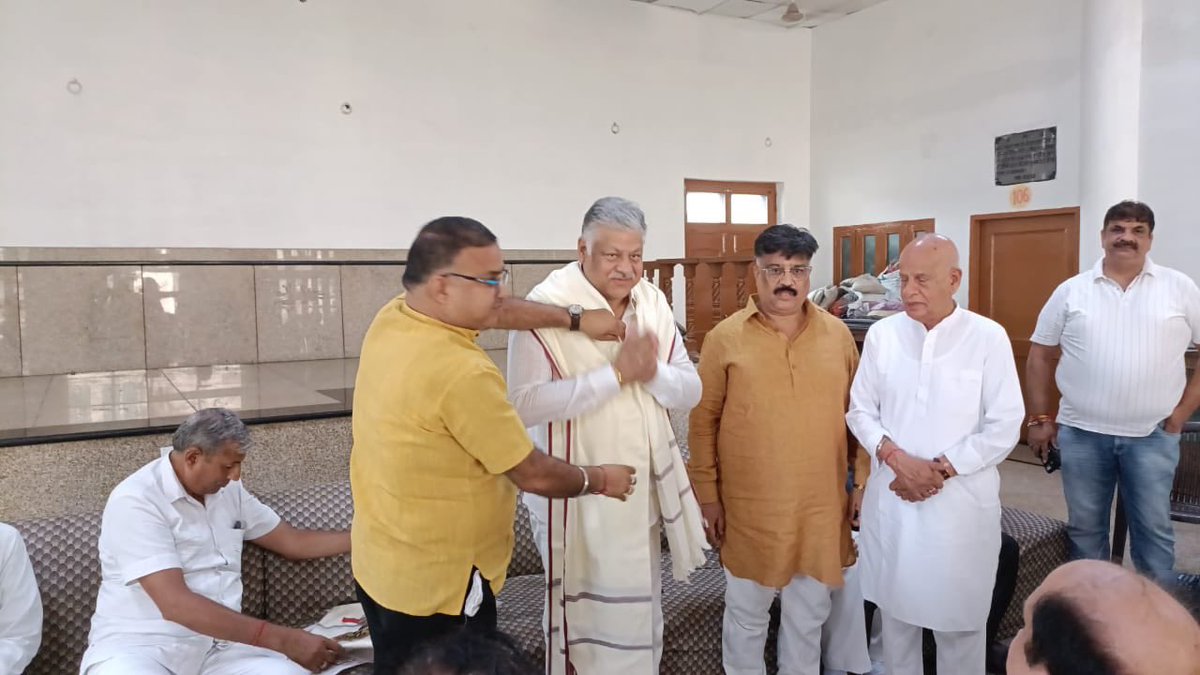 ashokbuwaniwala's tweet image. जींद मे राष्ट्रीय जन उद्योग व्यापार संगठन के द्वारा आयोजित बैठक में भागीदारी की। व्यापारियों की समस्याओं के विषय पर चर्चा की।

#Jind #Haryana