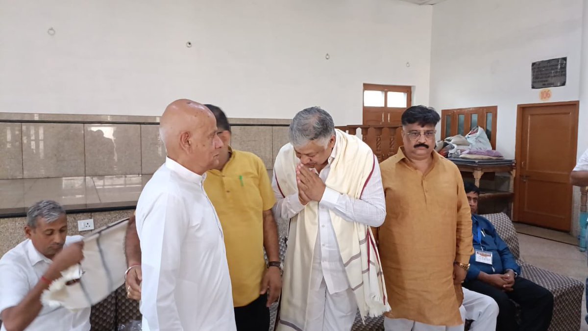 ashokbuwaniwala's tweet image. जींद मे राष्ट्रीय जन उद्योग व्यापार संगठन के द्वारा आयोजित बैठक में भागीदारी की। व्यापारियों की समस्याओं के विषय पर चर्चा की।

#Jind #Haryana