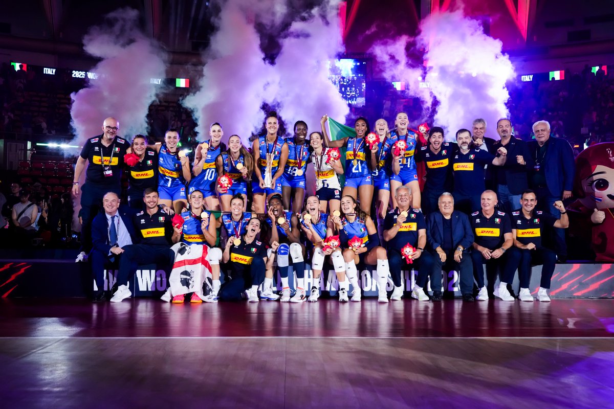 volleyballworld's tweet photo. 👑✨ The final chapter of #Thailand2025!

🥇 Italy 🇮🇹 — World Champions, lifting their 2nd crown after a thrilling final.
🥈 Türkiye 🇹🇷 — a historic run to their first-ever #WWCH medal.
🥉 Brazil 🇧🇷 — fighting spirit rewarded with their 6th medal in the tournament’s history.

Three teams, unforgettable memories. 🏐🔥

#WWCH #Volleyball #Pallavolo #Voleybol #Volei #ElectrifyingThailand