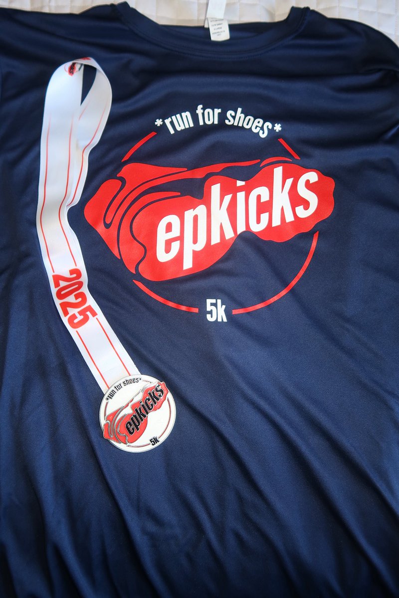 First official 5k and hit a PR ✅ 
We 🆙