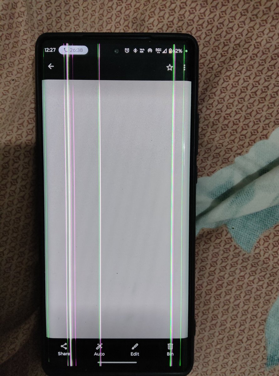 Alphapanday02's tweet photo. @motorolaindia @motorolaindia Motorola phones = Green Line Issue + Zero Responsibility. Don’t waste your hard-earned money on this brand. #SayNoToMotorola #FraudCompany #geeenline https://t.co/PHN2bPYUHL