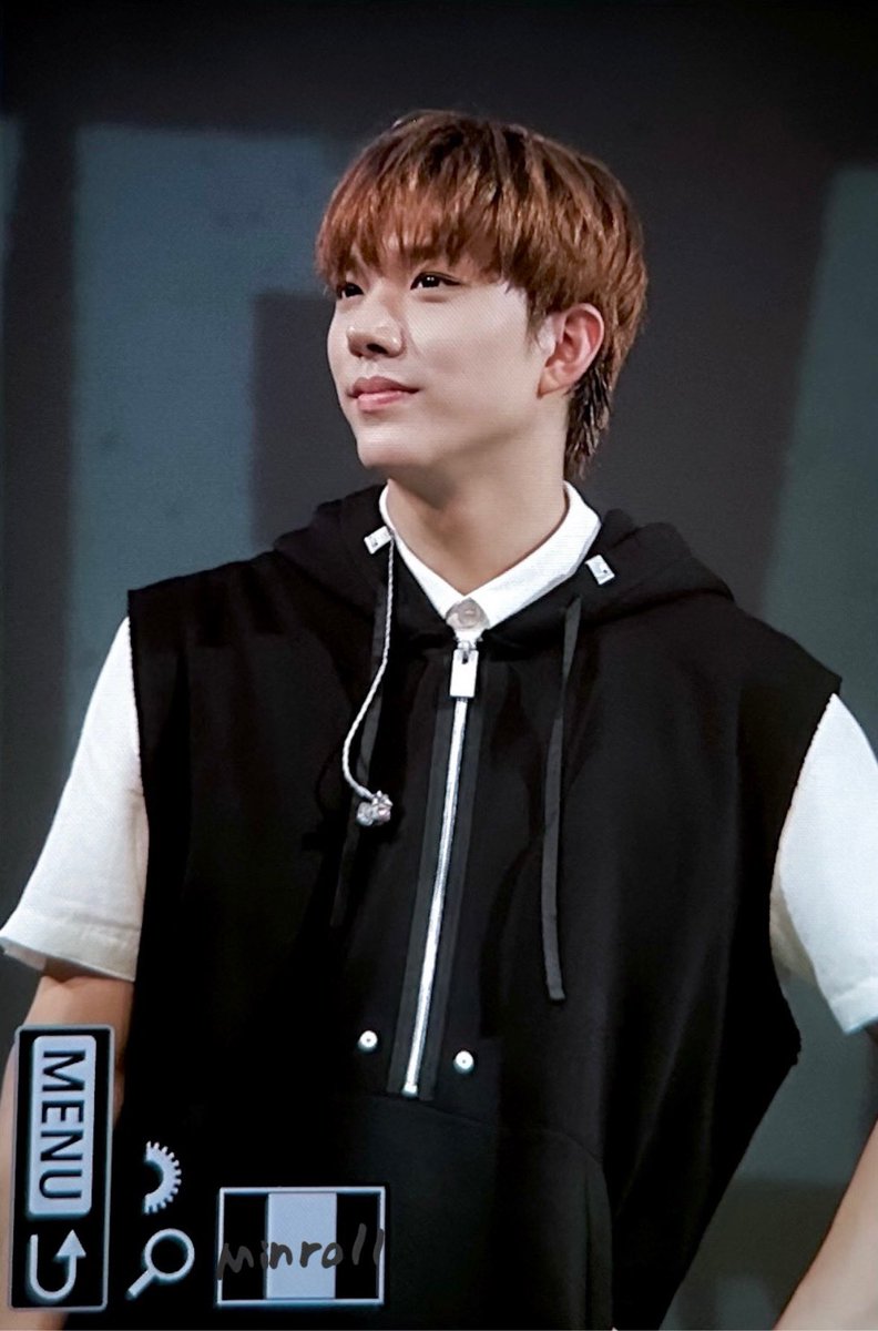 Minroll_0411's tweet image. 250907 팬미팅 2부

#아크 #ARrC #현민 #HYUNMIN