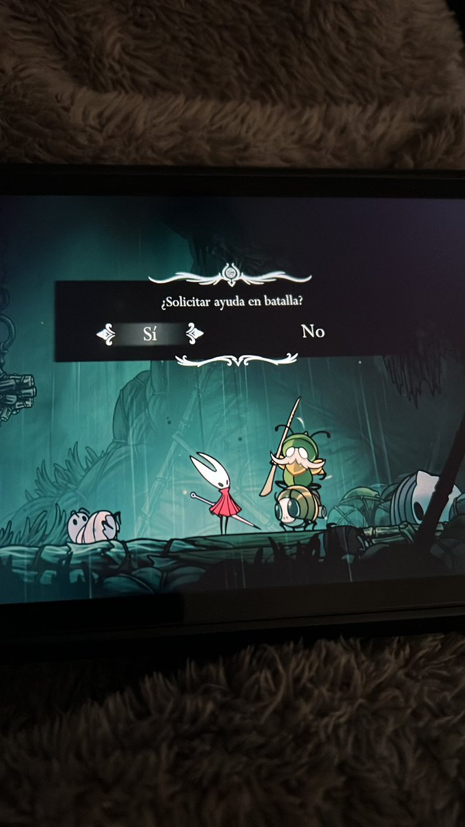 after 30+ tries I couldn’t defeat winged beast so this guy appeared before the stage and offers help. It was an amazing experience, felt like I was on a big adventure and not just “a game”

I haven’t seen this on twitter but I think Silksong it’s very aware it’s own difficulty