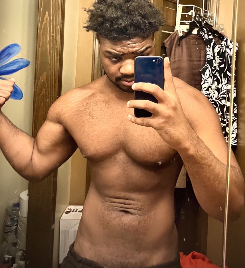 Papi🕷️ tweet media