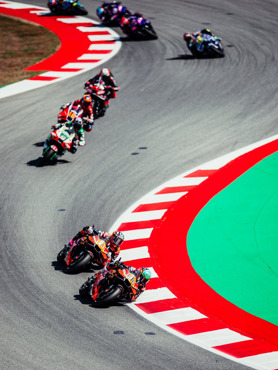 RED BULL KTM FACTORY RACING tweet media