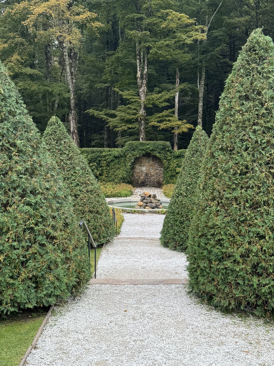 DrBrucePereira's tweet photo. The Italian Walled garden at Edith Wharton’s ‘The Mount’ always seems so peaceful. You can see the house and all the way down to the Beaver Pond. 

#edithwharton #berkshire #author #writer #gardens #walledgarden #italiangarden #themount https://t.co/5LNDCVzc1E