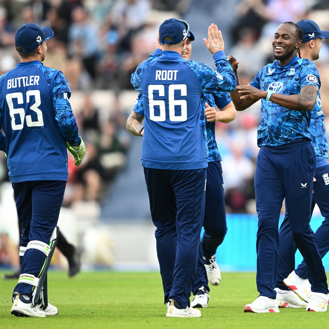 HISTORY HAS BEEN MADE ‼️

England Men bowl South Africa out for just 72 and win by a mammoth 342 runs 😵

It's the largest victory by runs EVER in men's ODIs 🤯

Jofra Archer stars with 4-18 from nine overs 🔥