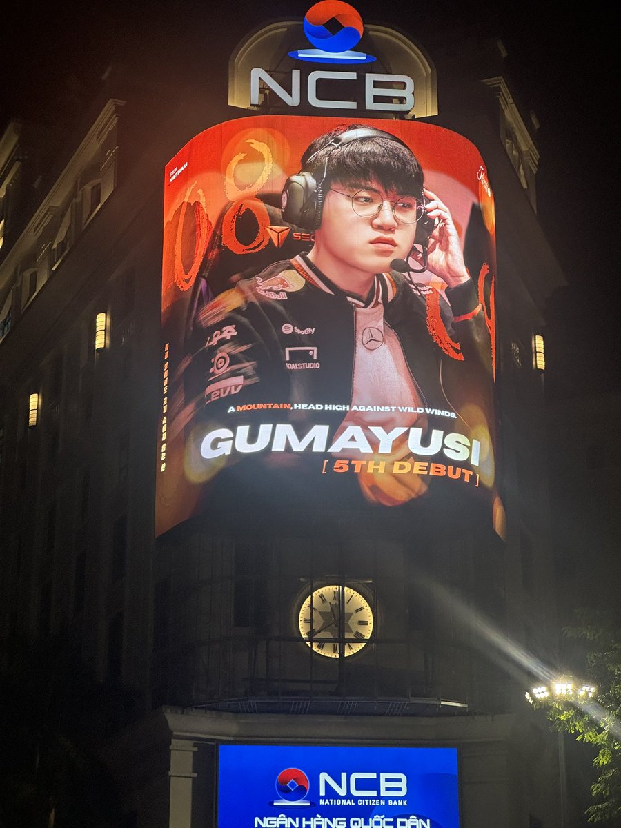 gumomHana's tweet photo. I hope that everything your fans do can become flowers on the path you’re walking, so that every step you take reminds you of the happiness and inspiration you’ve given to so many people.
#GUMAYUSI FIGHTING
#구마유퍼스트
#ALWAYSOURFIRST
#Happy_5th_Debut_Annivesary
#구마유시 https://t.co/juV7UkGkER