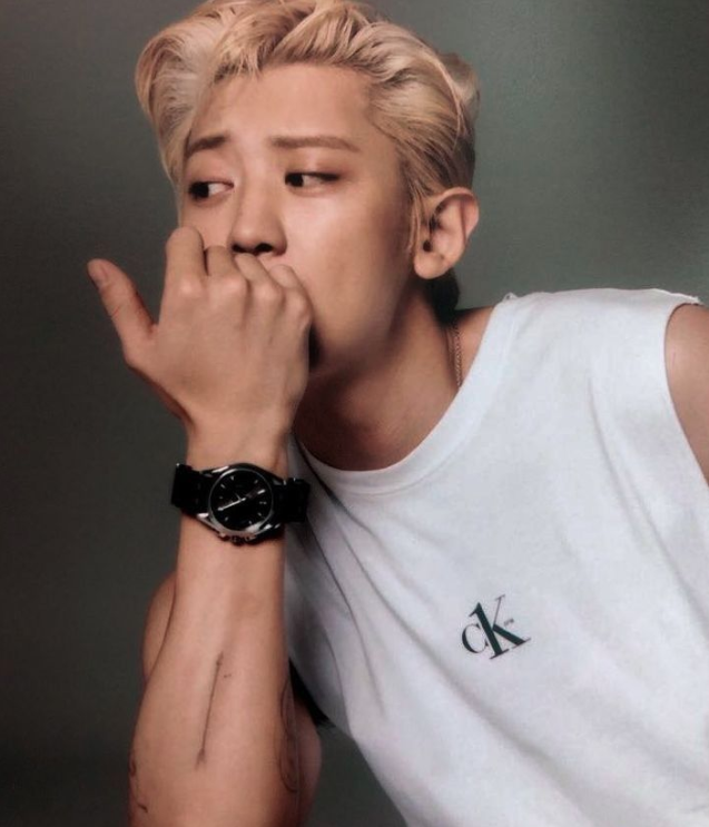 AboutMusicYT's tweet photo. Back in middle school, Chanyeol from EXO was the president of The Ferret Club. https://t.co/9lCPDBfE1Z