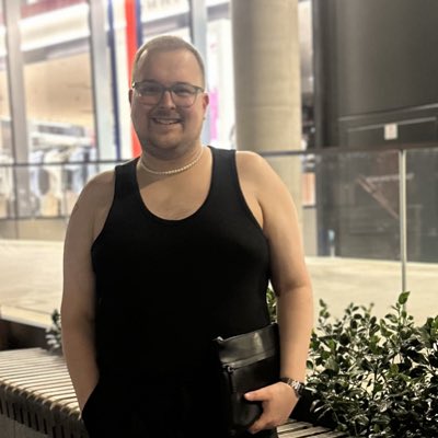 afj1993's tweet photo. #NewProfilePic https://t.co/P6asaIkTJo