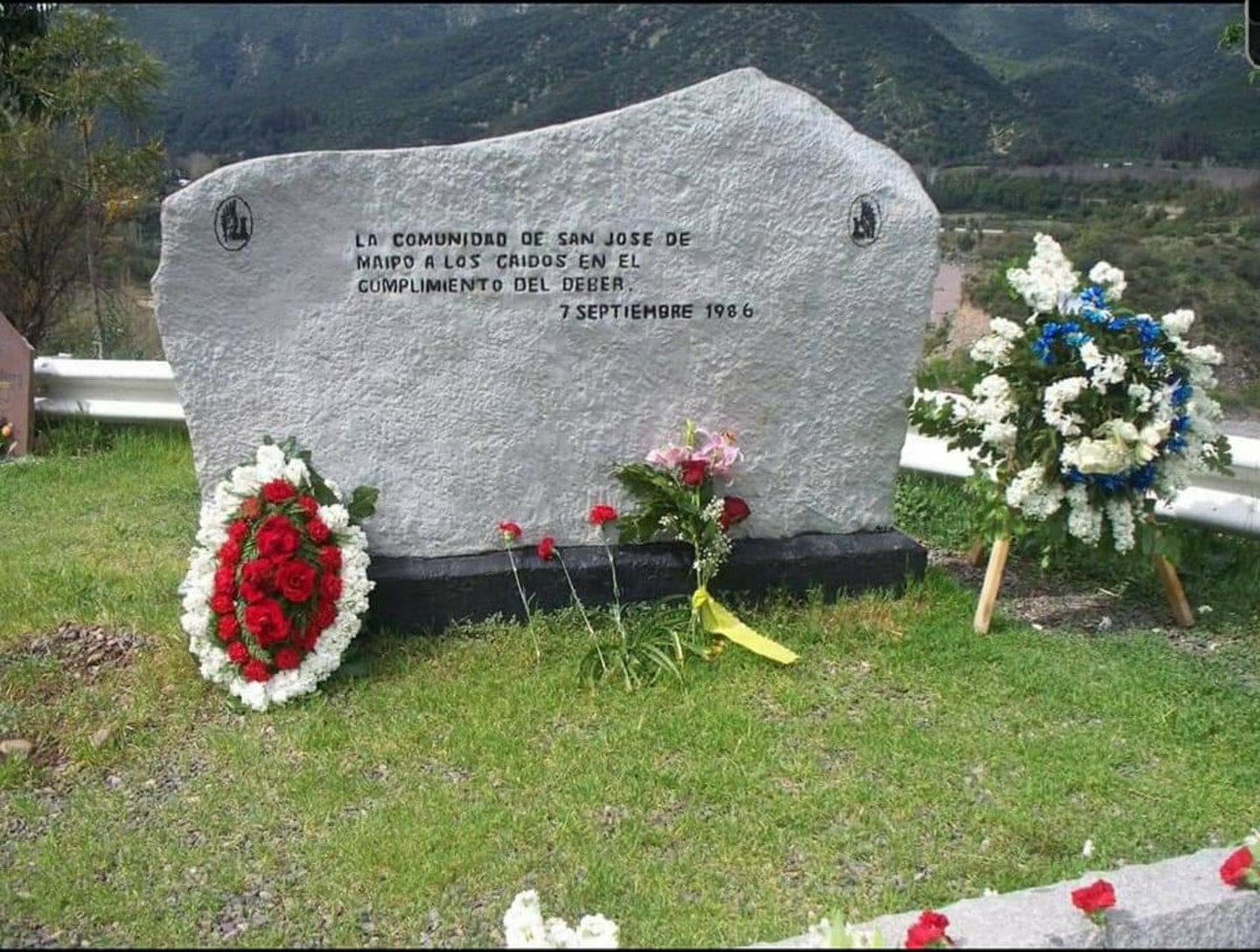 HMarowskiC's tweet photo. "LA PATRIA O LA TUMBA, ES EL VOTO QUE EL ALMA PRONUNCIA Y QUE HEROICOS SABREMOS CUMPLIR" https://t.co/zCPnoJJjan