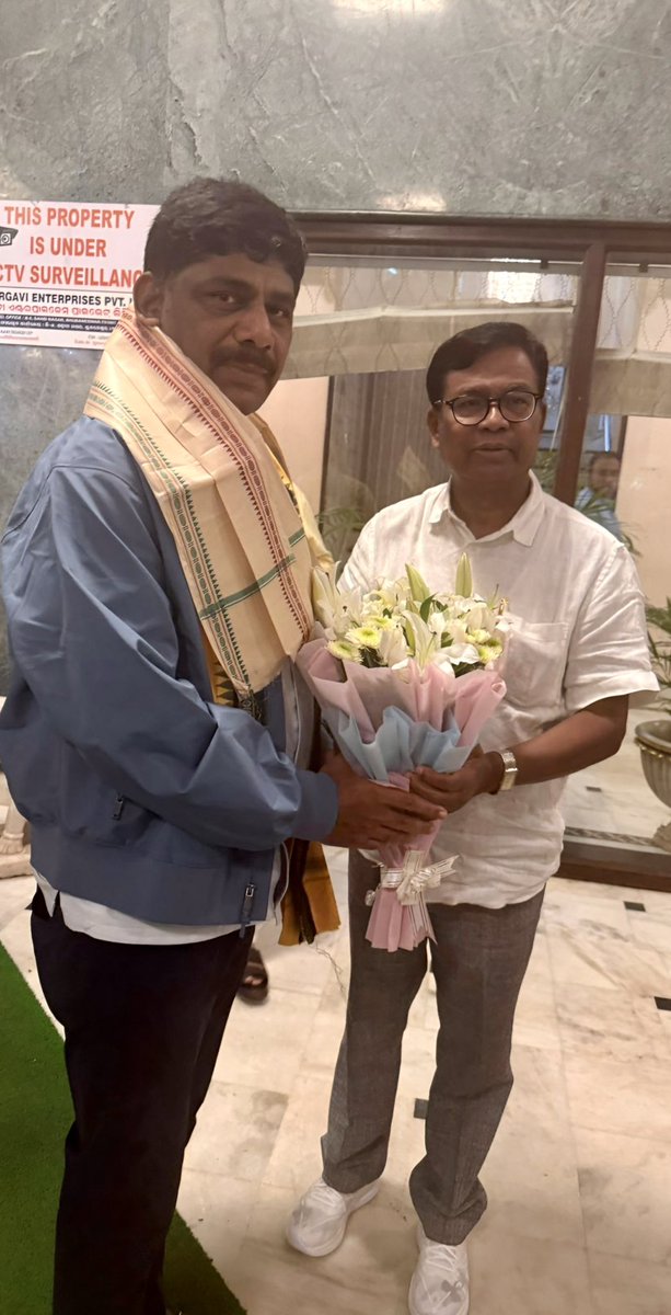 DK Suresh (@dksureshinc) on Twitter photo Warmly welcomed in Bhubaneswar by Odisha PCC President Shri <a href="/BhaktaCharanDas/">Bhakta Charan Das</a> as we begin the process of selecting new DCC Presidents across Odisha. Looking forward to strengthening the organisation at the grassroots. Warmly welcomed in Bhubaneswar by Odisha PCC President Shri <a href="/BhaktaCharanDas/">Bhakta Charan Das</a> as we begin the process of selecting new DCC Presidents across Odisha. Looking forward to strengthening the organisation at the grassroots.