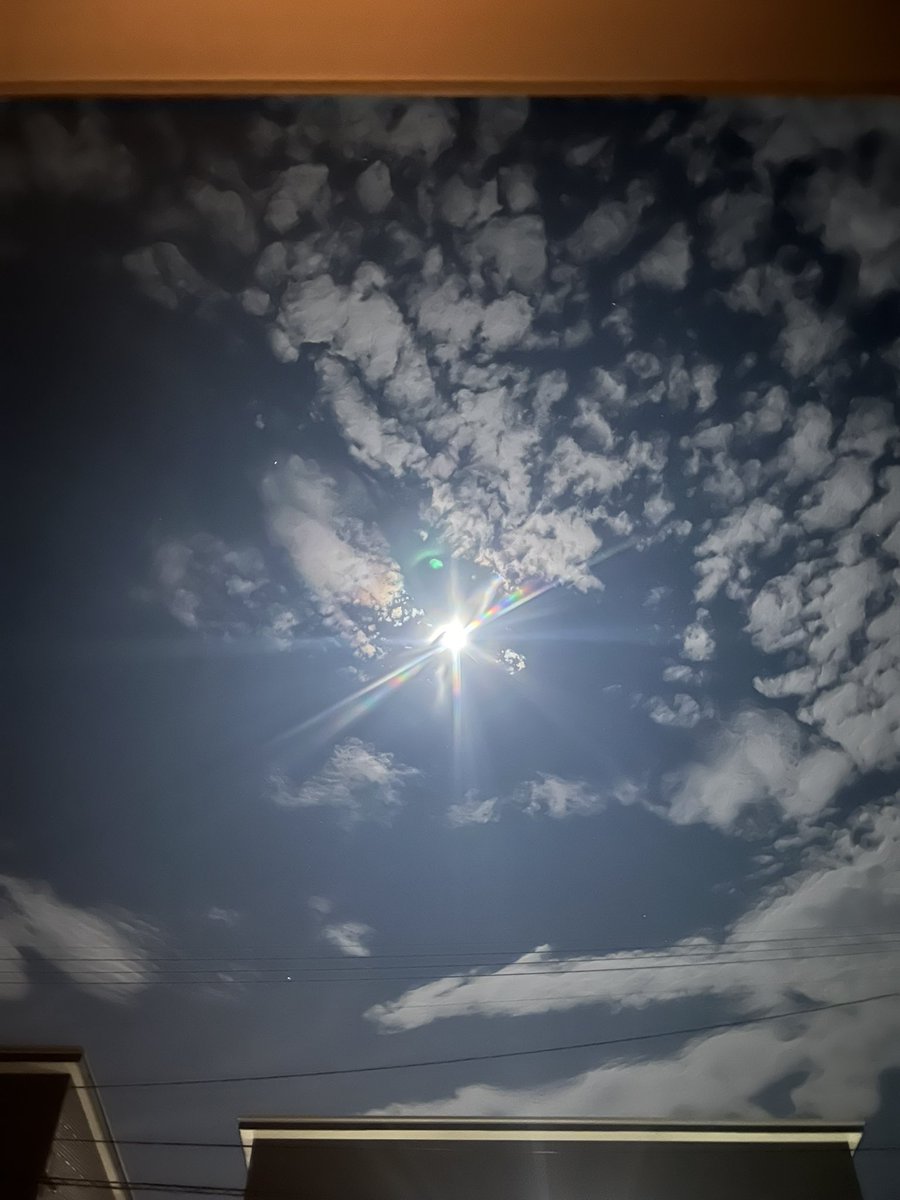 月あかるいね
部分月食