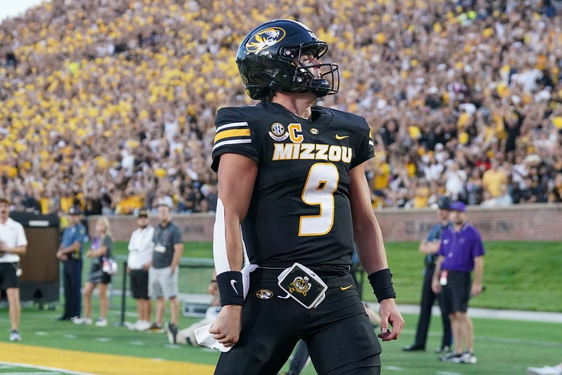 CFBTalkDaily's tweet photo. Each week that passes It becomes more and more evident 

These are the two most exciting QB’s in the SEC

November 22nd will be MUST watch TV https://t.co/sgTvYGQQDd