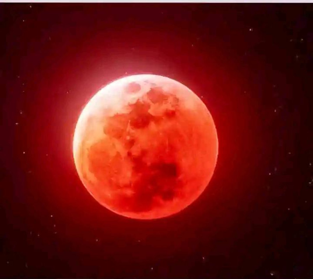 nasriky's tweet image. Nimeshika Tarumbenit, nataka kuzoom hii blood moon