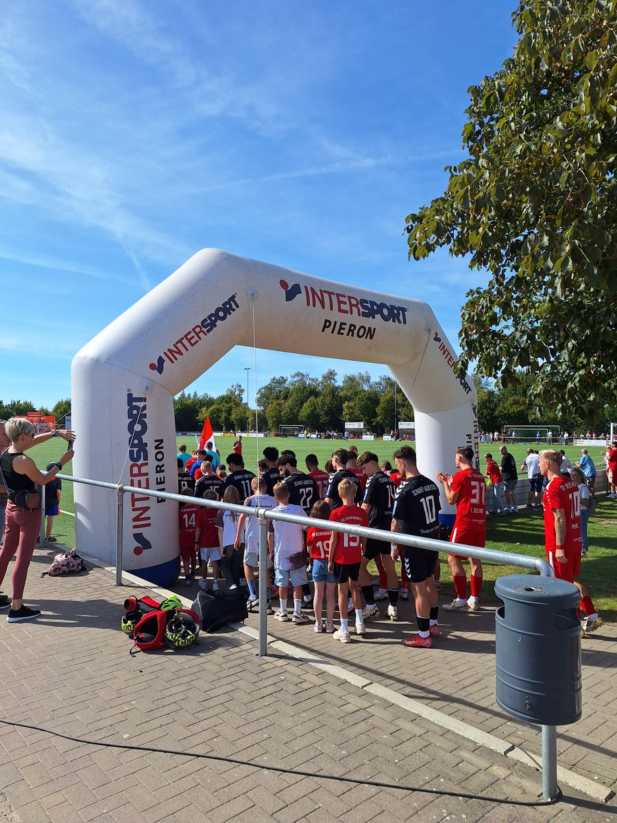 niek92jansen's tweet image. ⚽️ SV Biemenhorst 🆚 Schwarz-Weiß Essen
📅 07-09-2025
⚖️ 2-3
🏷 783 toeschouwers
📍 Intersport-Pieron-Arena, Bocholt 🇩🇪
🧩 Oberliga Niederrhein (6/18)

#SVBiemenhorst #SVB #Biemenhorst #Schwarzweißessen #ETB #Bocholt #Essen #Oberliga #groundhopping