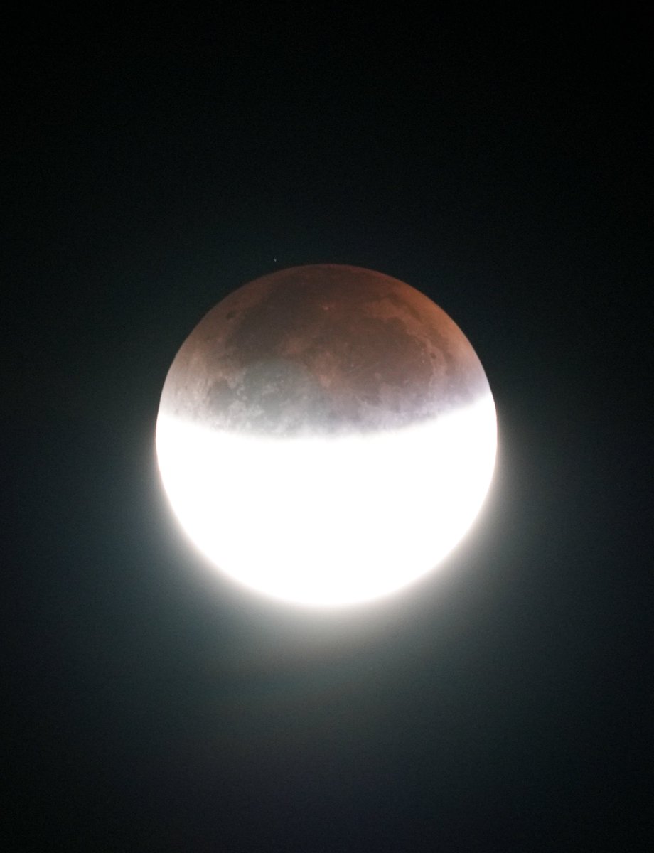 皆既月食始まりました