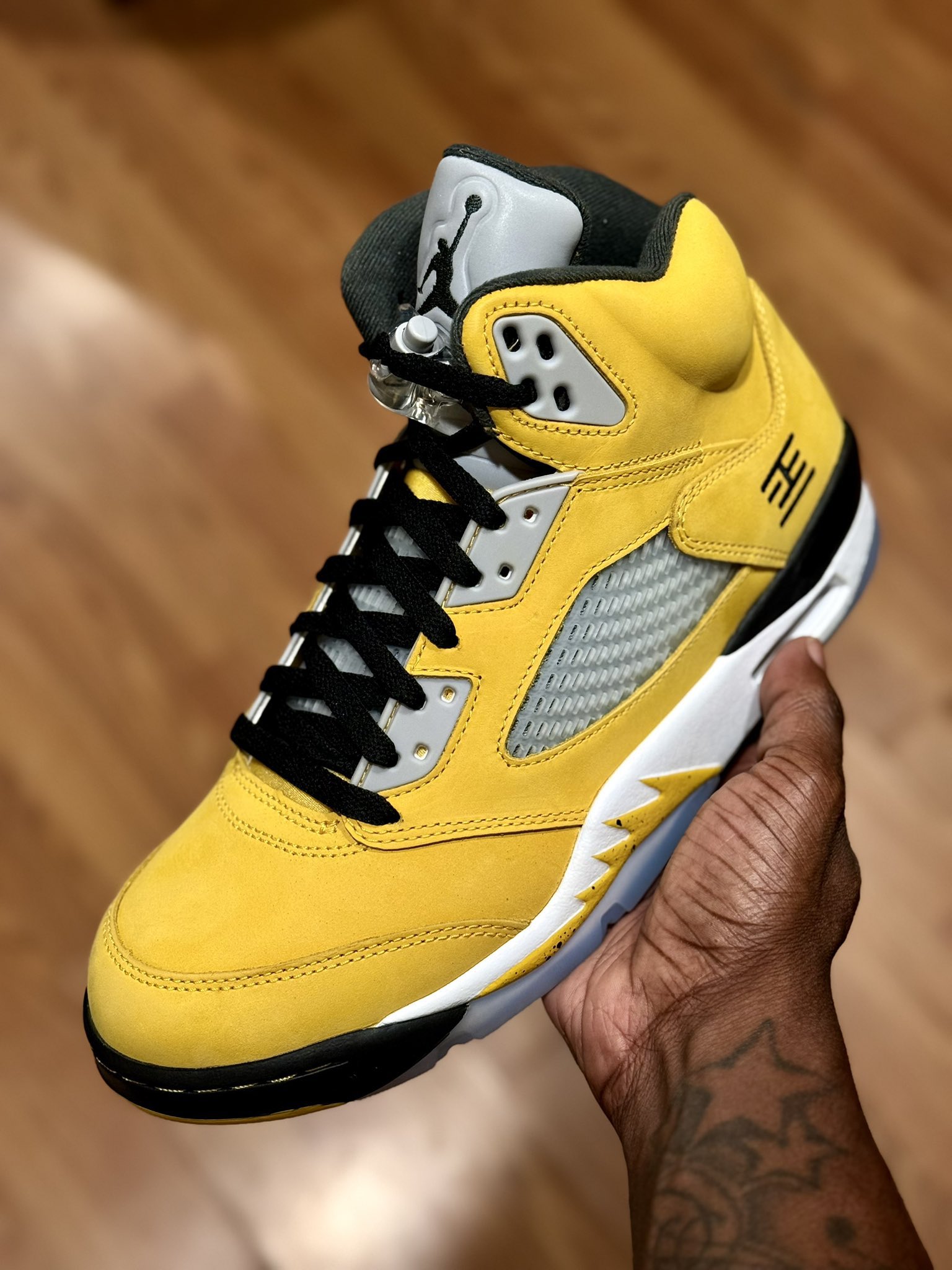 ジョーダン5 JORDAN AIR JORDAN 5 RETRO YELLOW Air Jordan 5 