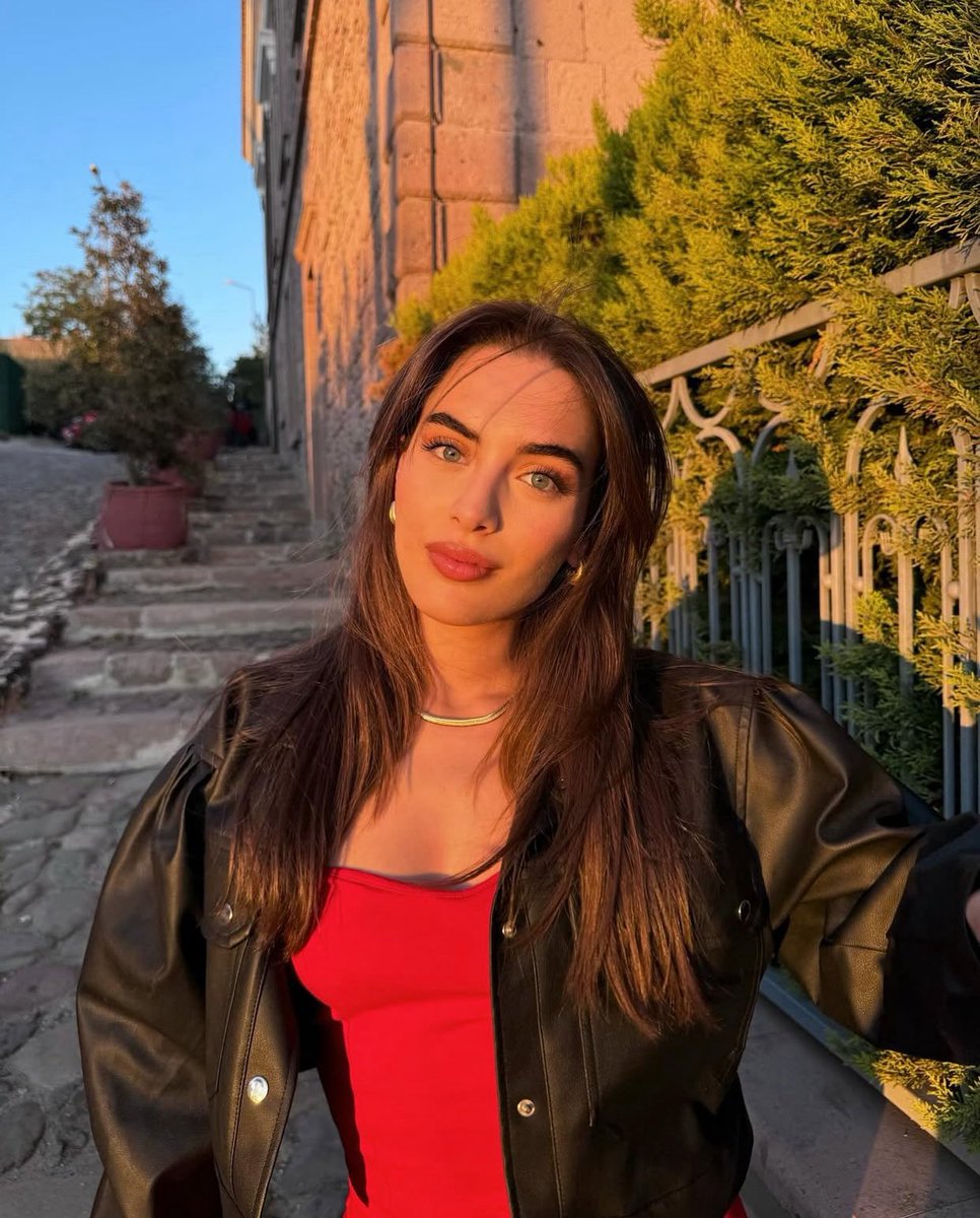 🔴 Trend Topic: #KayPek 

Uzak Şehir dizisindeki Kaya ve İpek (#KayPek) karakterlerinin aşkı sosyal medyada gündem oldu. 

Çiftin uyumu, sahneleri ve yeni sezon beklentisi X kullanıcıları tarafından öne çıkarılıyor.

📊 X kullanıcılarının öne çıkardıkları:

•%40 Çiftin kimyası