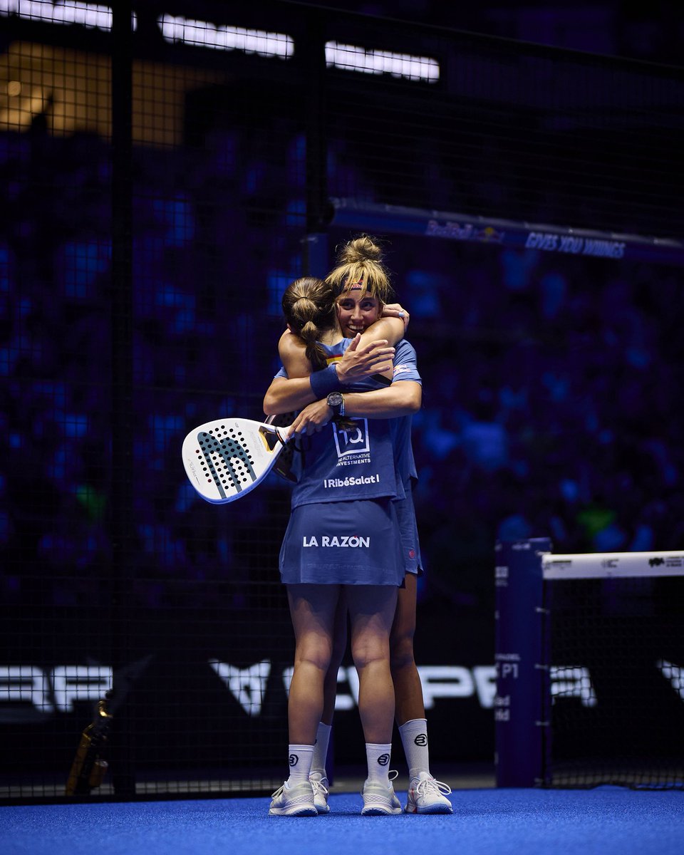 🏆BEA Y CLAUDIA GANADORAS DEL MADRID P1 🏆

Remontan un partido que tenían muy complicado pero que a través del volumen y de no cometer tantos errores logran ganar por 6/3 1/6 6/4 

Enhorabuena 🎉 

MADRID P1 / Photo: @silvestreszpylma /Premier Padel