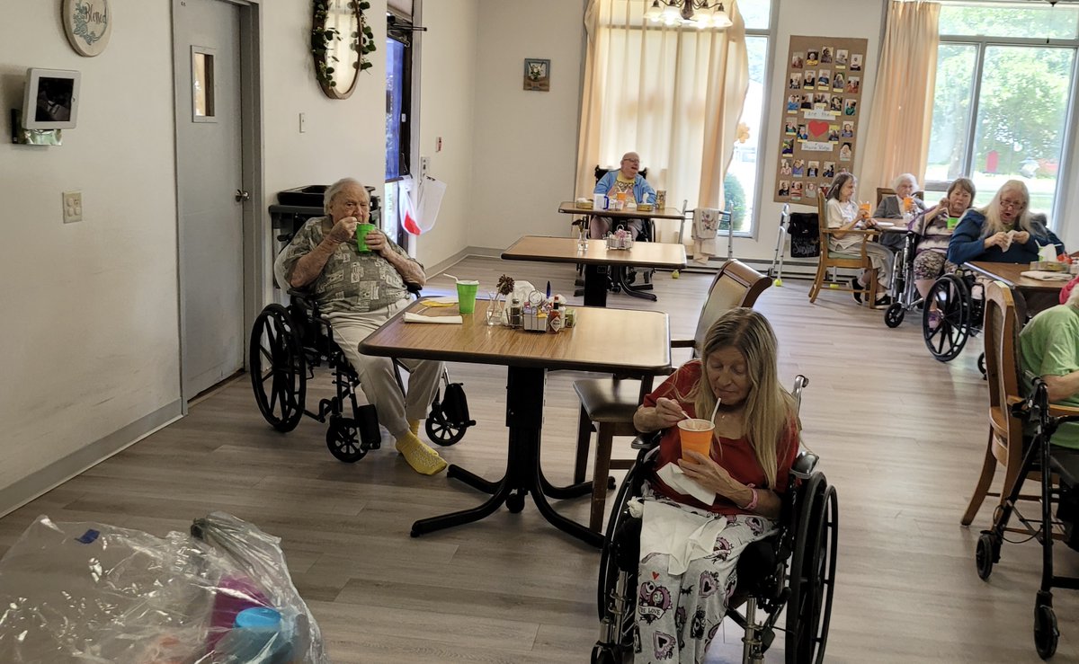 AzriaHealth's tweet image. Root beer floats and The Wizard of Oz trivia at #AzriaHealthPrairieRidge!

#AzriaHealth #RootBeerFloat #TheWizardOfOz #Trivia