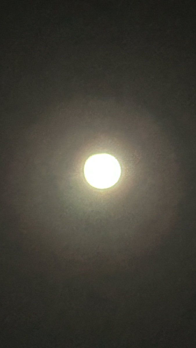 Sincere25892171's tweet photo. 1:27 a.m.
通勤途中!のルーティン
神奈川県秦野市東田原
田原ふるさと公園にて
皆既月食が始まった〜
いつもの場所には、デッカいレンズを付けたカメラ📷で撮影している人が数人いたので少し避けた場所から眺める
今週も相棒は #アドレスV125G
#HADANO #秦野 #星空 https://t.co/kdOnsT6UVv