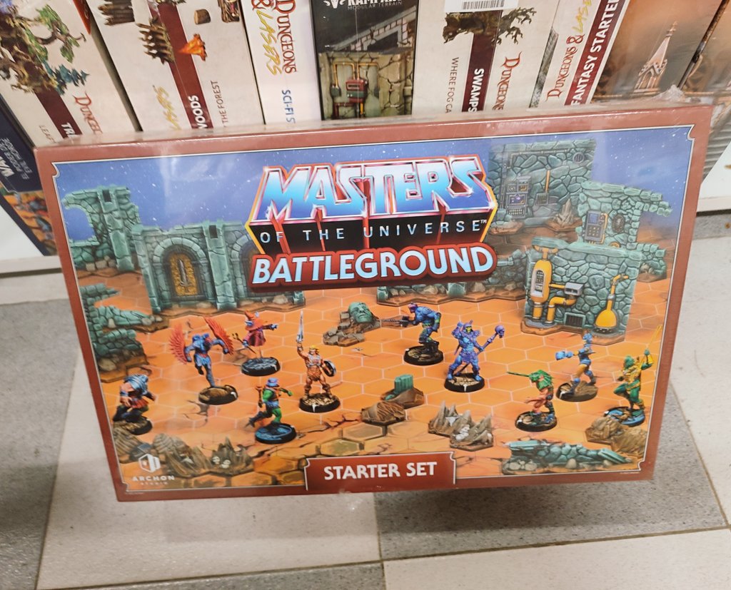 ChocotitaKawai's tweet image. GoblinTrader Mallorca, mi pareja pinta miniaturas y a veces lo acompañó aquí, está chula la tienda ❤️
@lasetablog 
#GoblinTrader #Warhammer #Miniaturas #PartidasDeRol #Juegosdemesa #CartasMagic #Mallorca