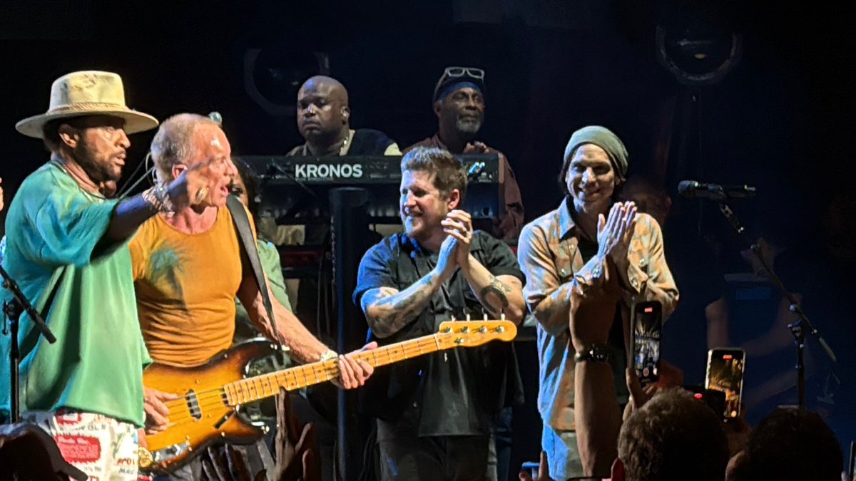 MikelParis tweet media