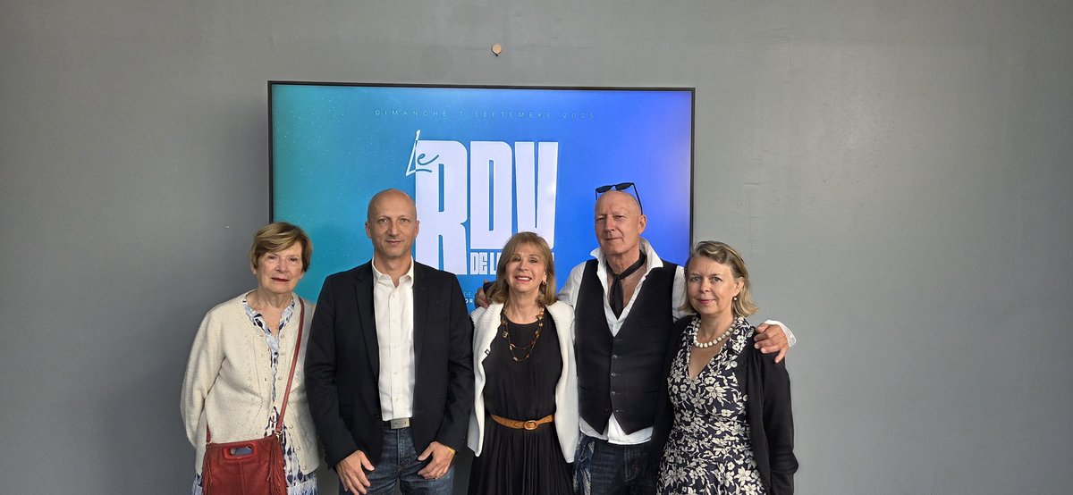 AlexandreFRep's tweet image. Un rendez vous de la Droite particulièrement réussi: des intervenants passionnants, une convivialité retrouvée.
Heureux de ce moments de partage entre militants d'une droite retrouvée .
@lesRepublicains #Paris9