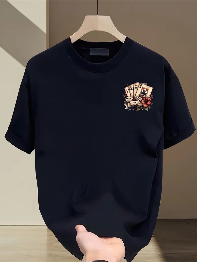 temporenar's tweet image. T-shirt lourd pour homme 180gsm - T-shirt graphique vintage poker carte et dé à coudre vert foncé, tissu respirant doux pour les soirées de jeu et les jours de loisirs - Chemise d'été ample pour adolescents et adultes (tailles S-3XL)