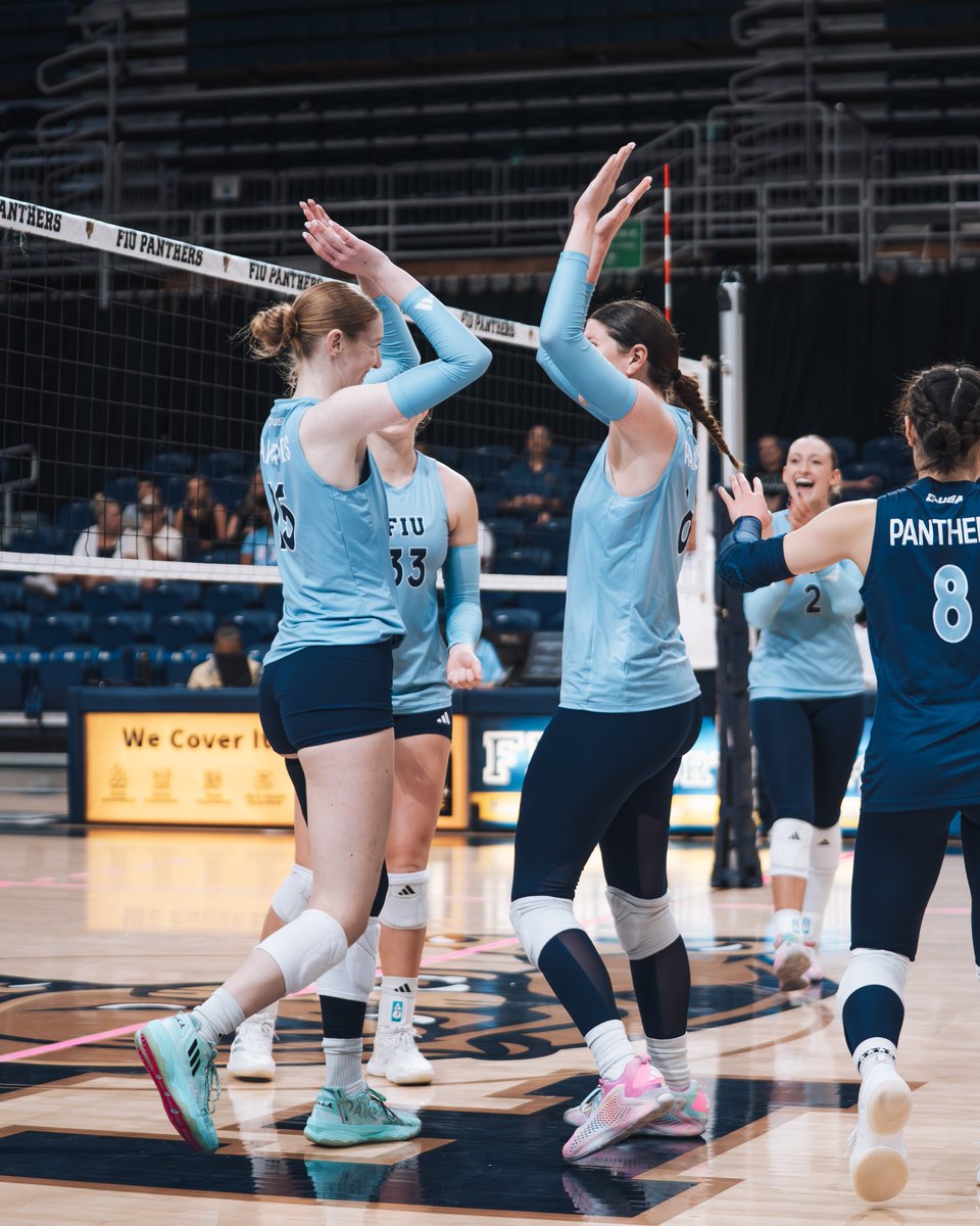 4-0 RUNNNNNN!! 🗣️

Timeout called by the Knights, leading 12-8 in set three!
