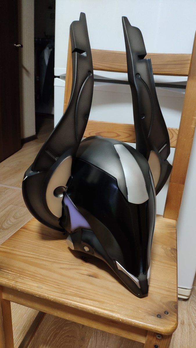 PropsMy's tweet image. Nazarec&apos;s Sin from Destiny 2, now in reality. Printing, sanding, painting. Hunting enemies of the Light feels a little more real now. 👹

#Destiny2 #NazarecsSin #3DPrinting #Cosplay #DestinyTheGame