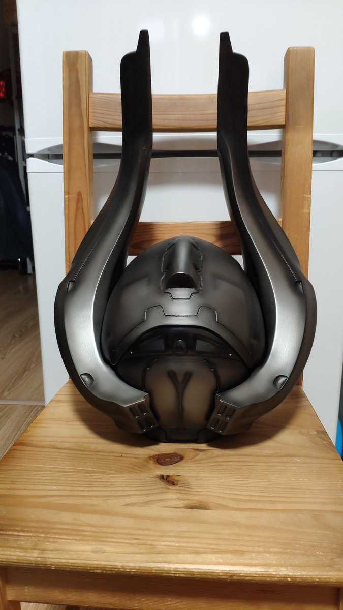 PropsMy's tweet image. Nazarec&apos;s Sin from Destiny 2, now in reality. Printing, sanding, painting. Hunting enemies of the Light feels a little more real now. 👹

#Destiny2 #NazarecsSin #3DPrinting #Cosplay #DestinyTheGame