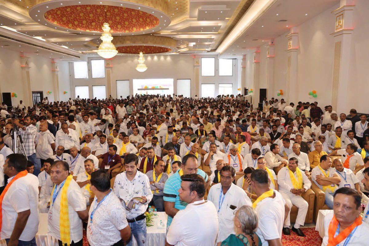 ashokbuwaniwala's tweet image. आज जीन्द मे अखिल भारतीय अग्रवाल समाज के द्वारा विवाह योग्य युवक युवती का परिचय सम्मेलन मे उपस्थित हुआ। समाज का बहुत ही बढ़िया और सराहनीय कार्य हुआ, आयोजको की पूरी टीम को बधाई।

#Jind #Haryana