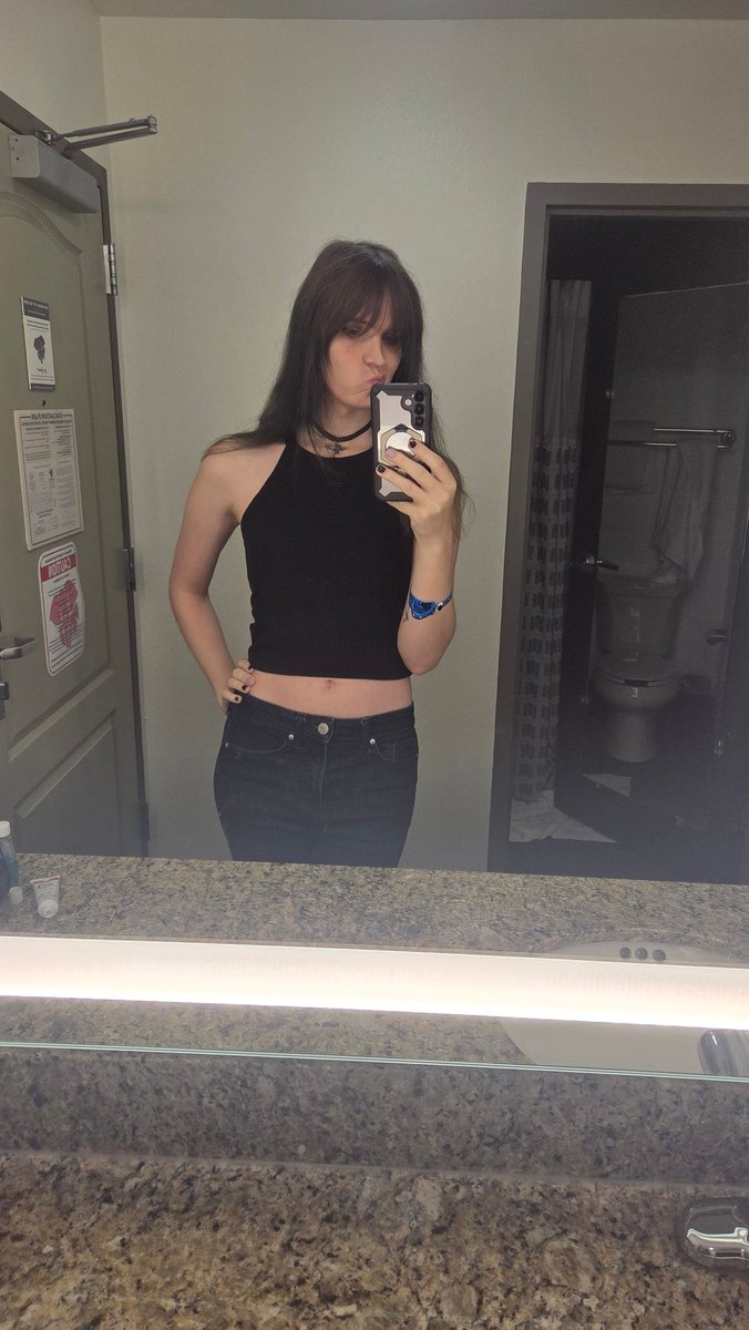 Lilianna :3 tweet media