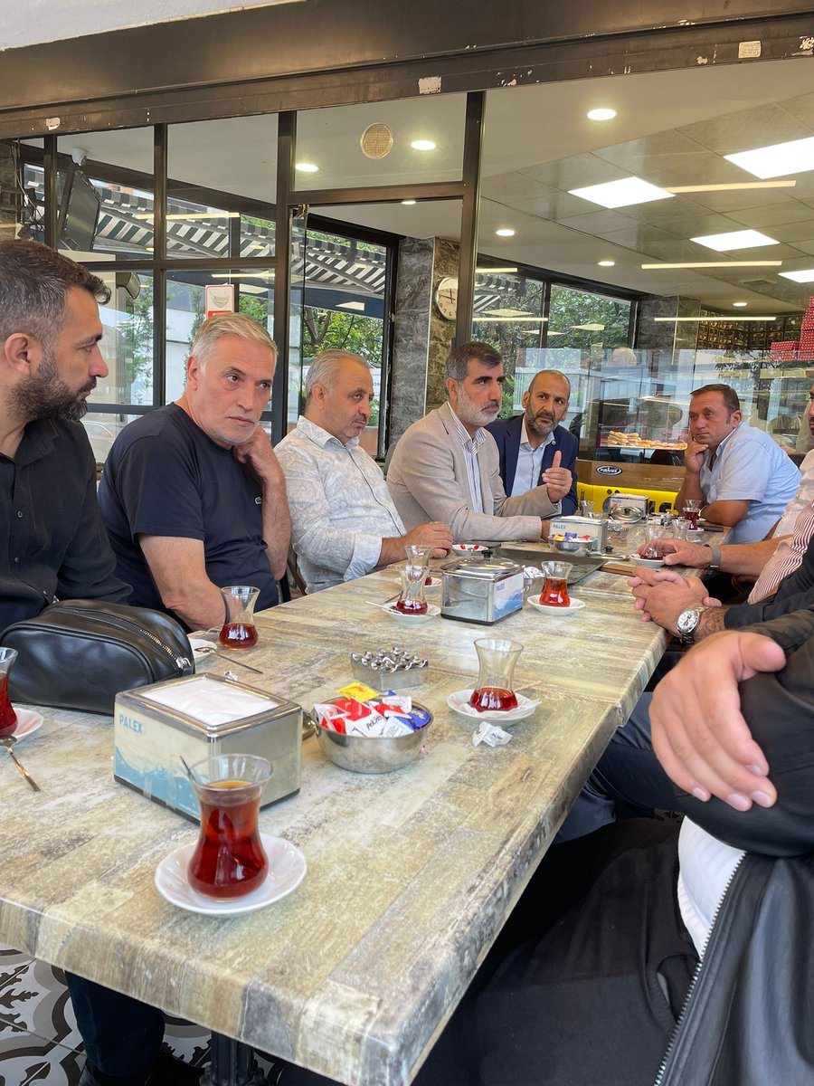 İl Başkanımız Mehmet Eşin bir dizi temaslarda bulunmak üzere ilçemize teşrif etti.
Sayın Başkanımızla birlikte ilçemizden STK, kanaat önderleri, iş insanları ve esnafları ziyaret ettik.

Kıymetli Başkanımıza teşriflerinden dolayı teşekkür ediyoruz.