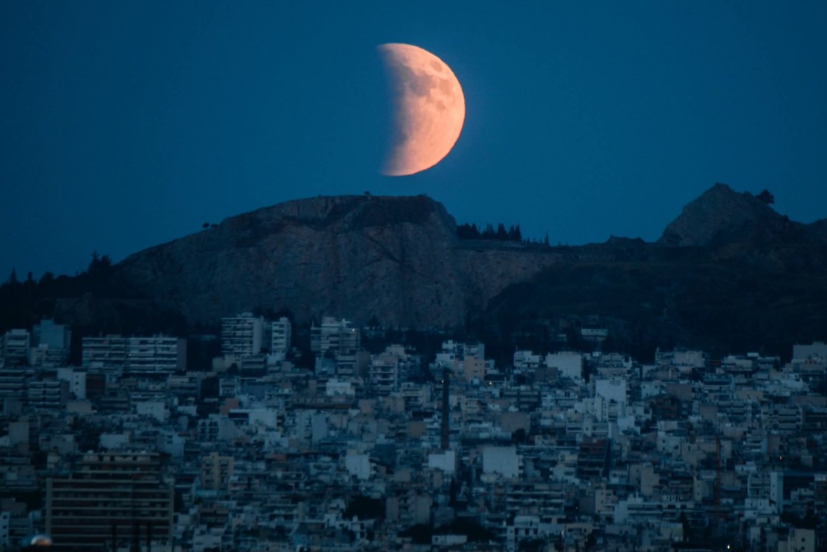 LampDim's tweet image. Blood moon rises over Athens, Greece 7 September 2025