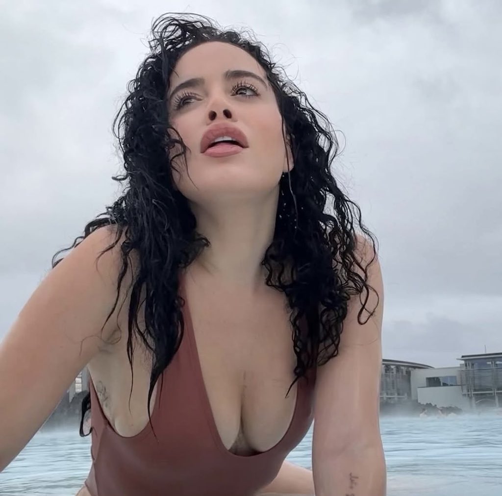 JuneVictor32477's tweet photo. Iceland https://t.co/bEBcIJCBnR