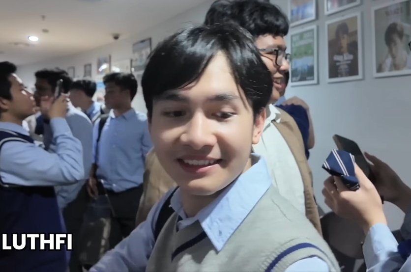 Luthfi bener-bener unik ya baru kali ini ketemu varian yg seperti beliau ini 😭☝️ sangat menarik untuk terus mengikuti perkembangan beliau ini kedepannya